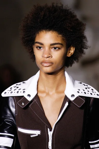 Look 12